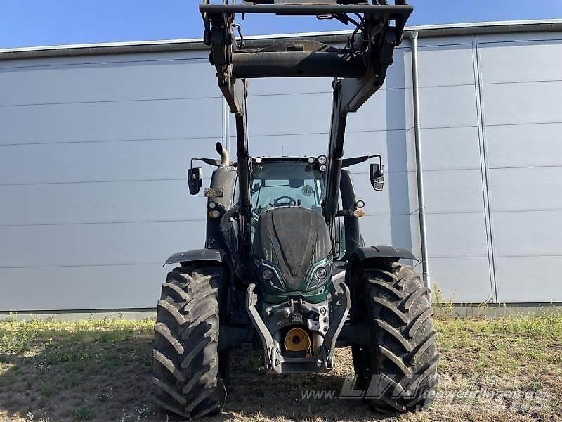 Valtra T174 Tratores Agrícolas usados