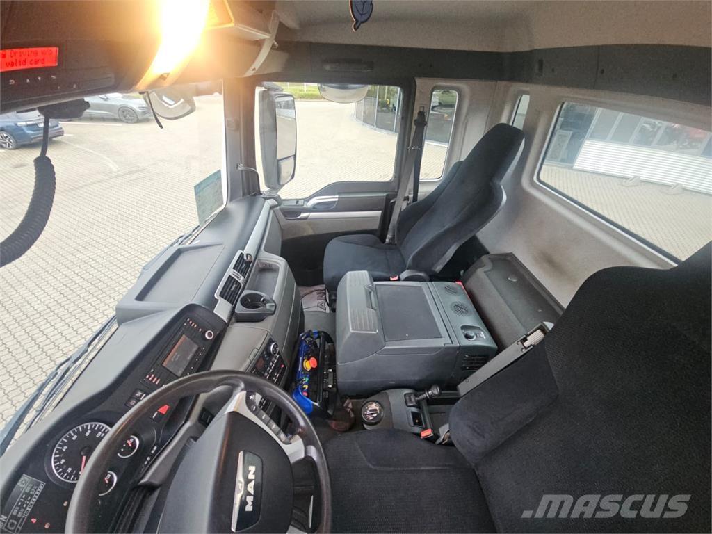 MAN TGS 26.400 6X2-4 Camiões caixa desmontável com elevador de cabo