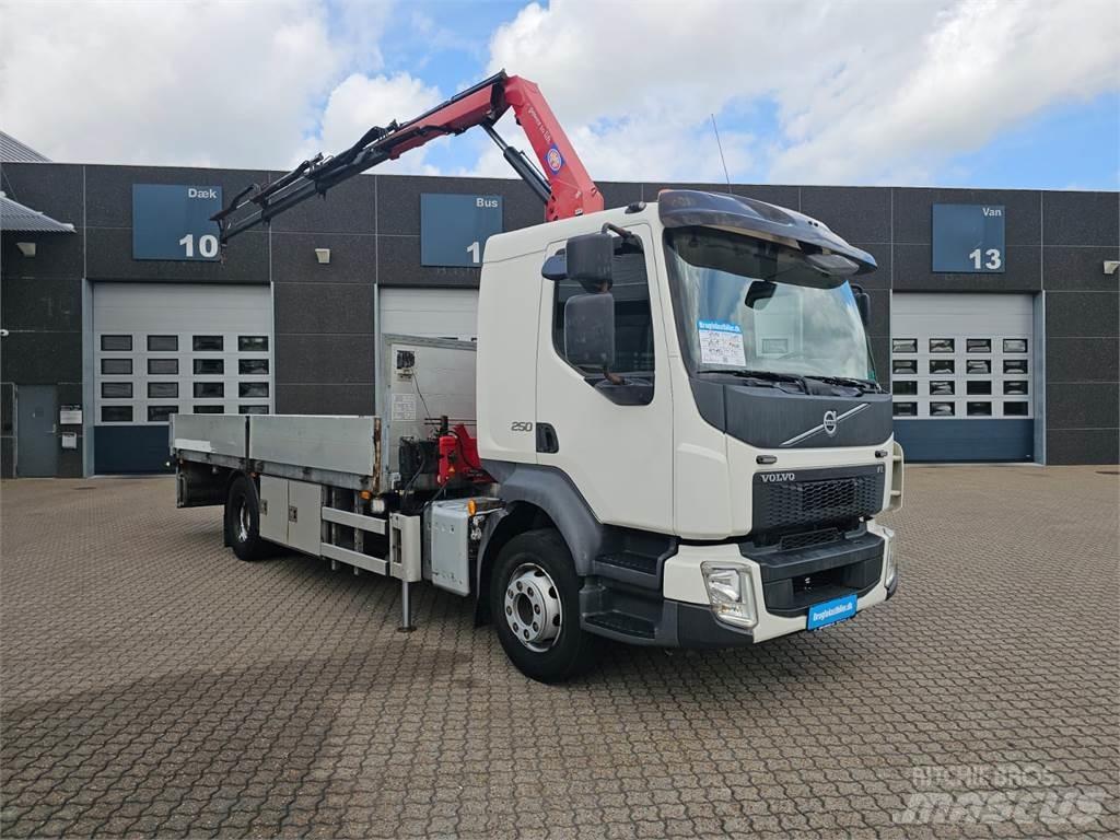 Volvo FL250 Camiões grua
