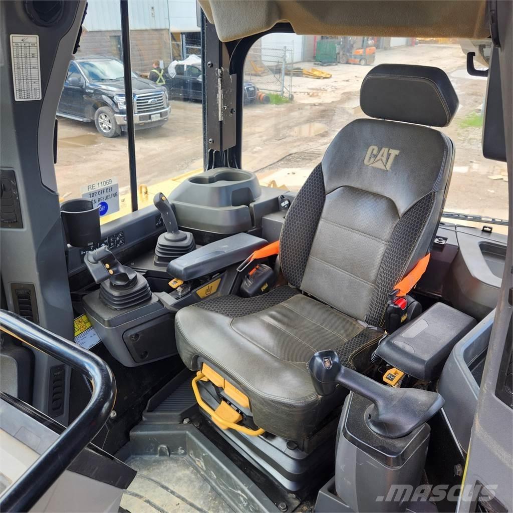 CAT D6 LGP Dozers - Tratores rastos