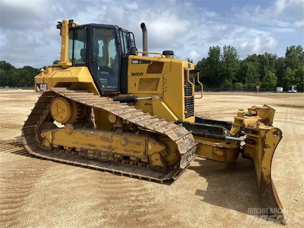 CAT D6N LGP Dozers - Tratores rastos