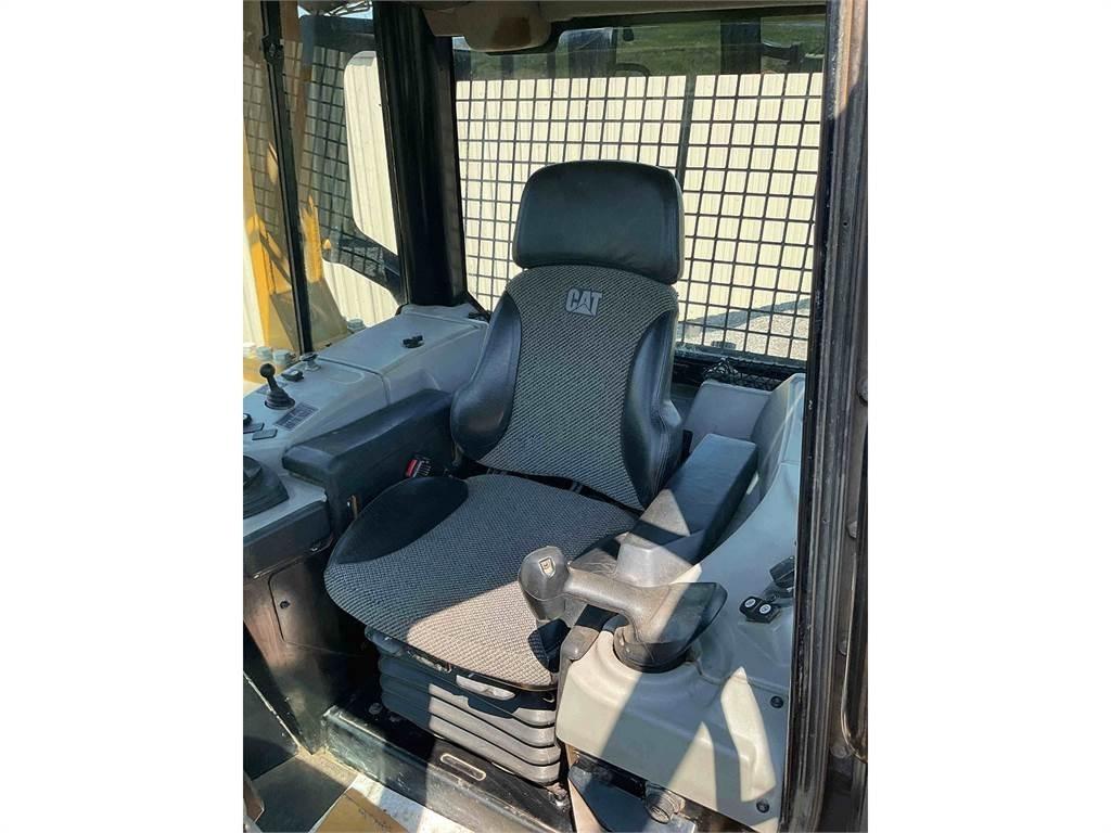 CAT D6N LGP Dozers - Tratores rastos