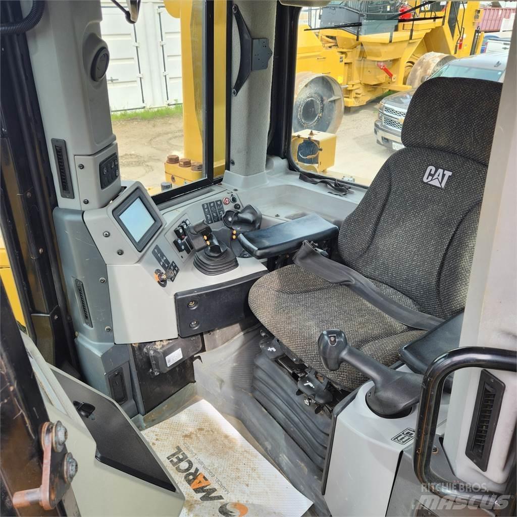 CAT D8T LGP Dozers - Tratores rastos