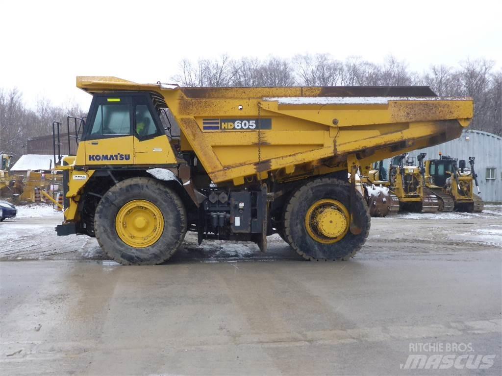 Komatsu HD605-7 Camiőes dumper basculantes rígidos