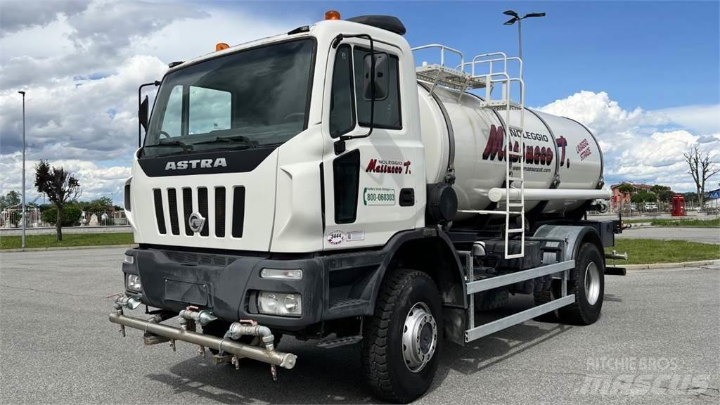 Astra HD8E 44.38 4x4 Camiões-cisterna