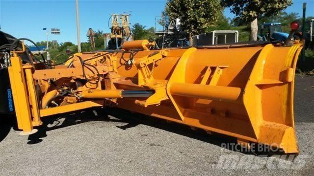 Case IH MXM190 Lâminas de neve e arados