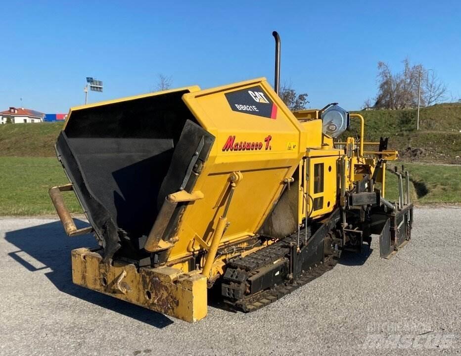CAT BB621E Pavimentadoras de asfalto