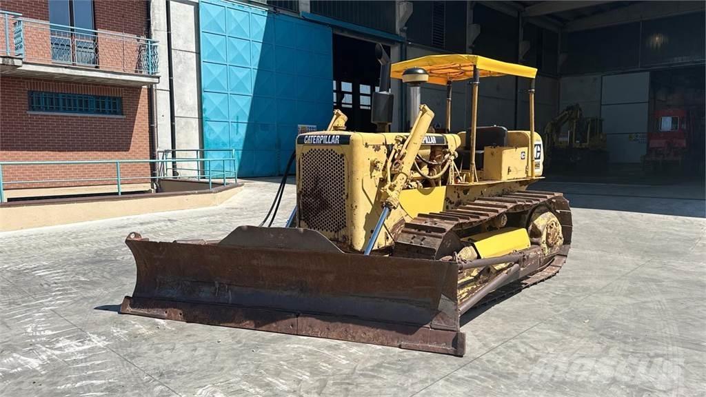 CAT D4D Dozers - Tratores rastos
