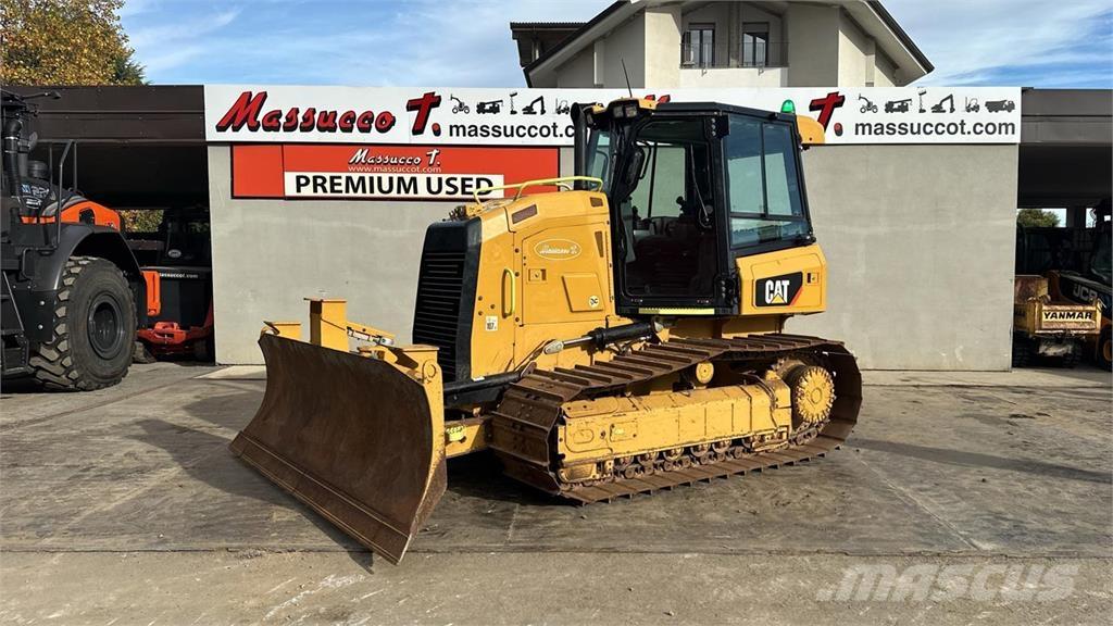 CAT D4K2 LGP Dozers - Tratores rastos