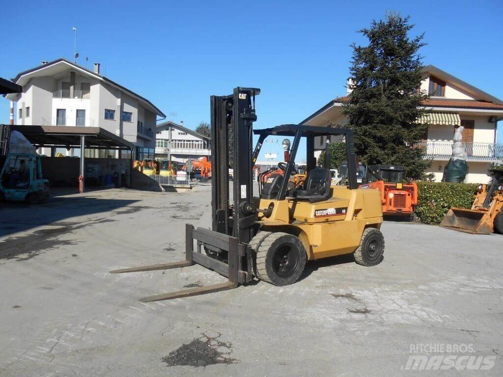CAT DP40KL Empilhadores Diesel