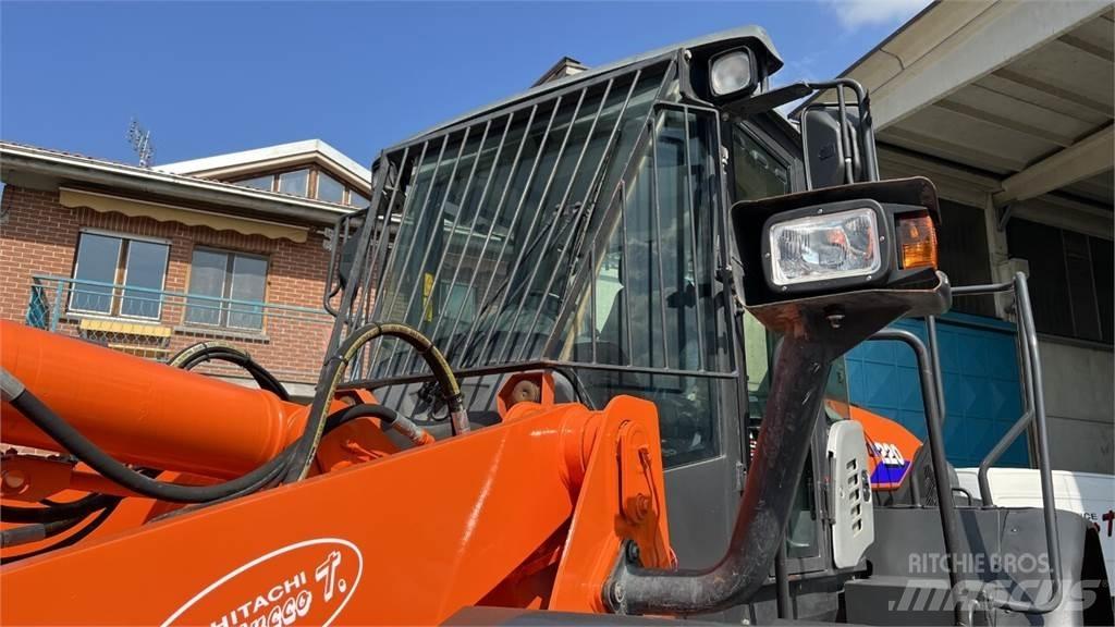 Hitachi ZW220-5B Pás carregadoras de rodas