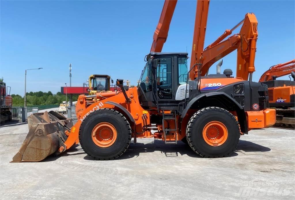 Hitachi ZW250-6 Pás carregadoras de rodas