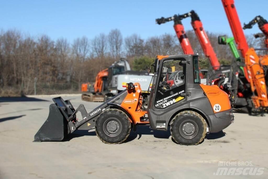 Hitachi ZW95 Pás carregadoras de rodas