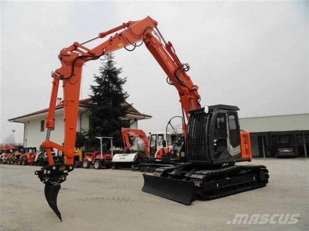 Hitachi ZX135 US-6 Escavadoras florestais