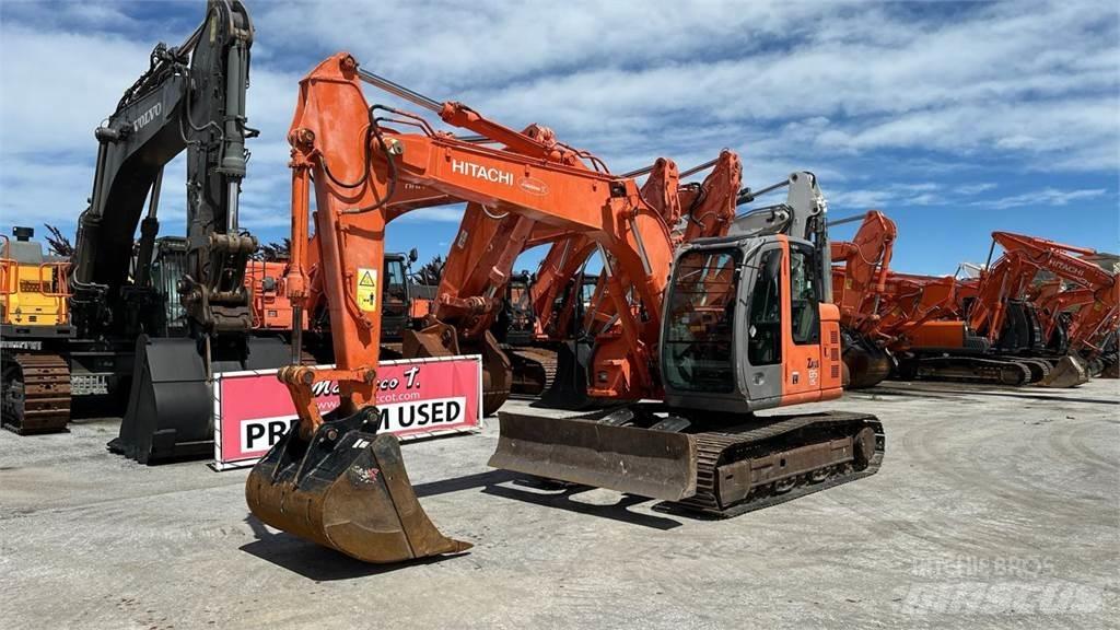 Hitachi ZX135US Escavadoras Midi 7t - 12t