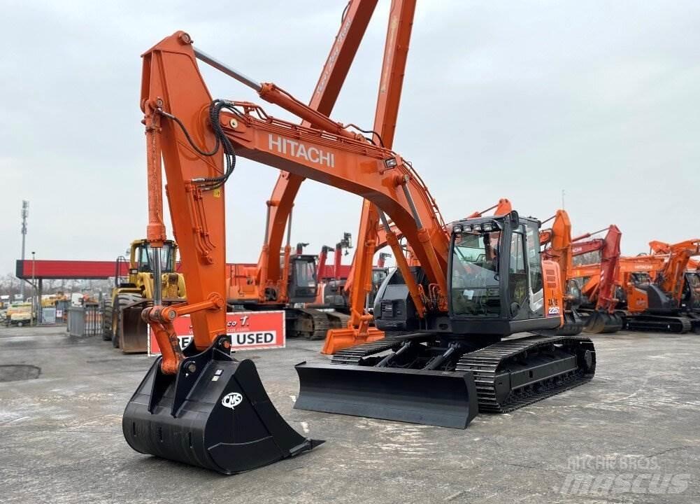 Hitachi ZX225 USBLC Escavadoras de rastos