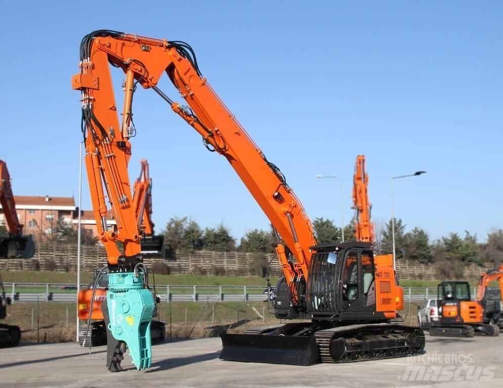 Hitachi ZX225USLC-6 Escavadoras de rastos