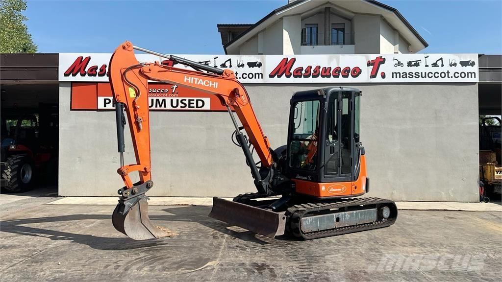 Hitachi ZX52U-3 CLR Mini Escavadoras <7t