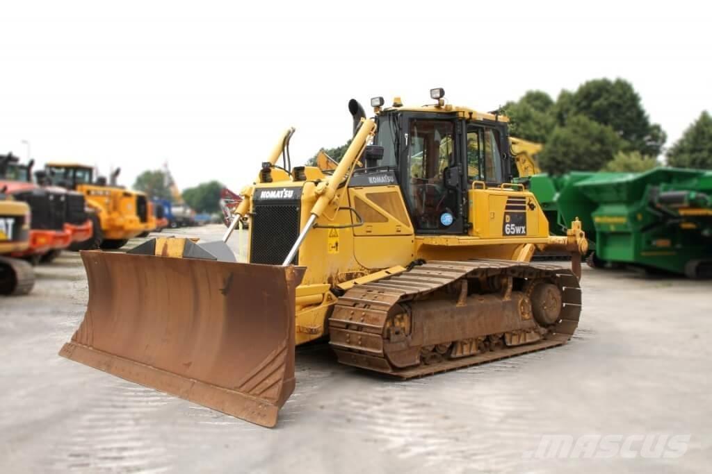 Komatsu D65WX-16 Dozers - Tratores rastos