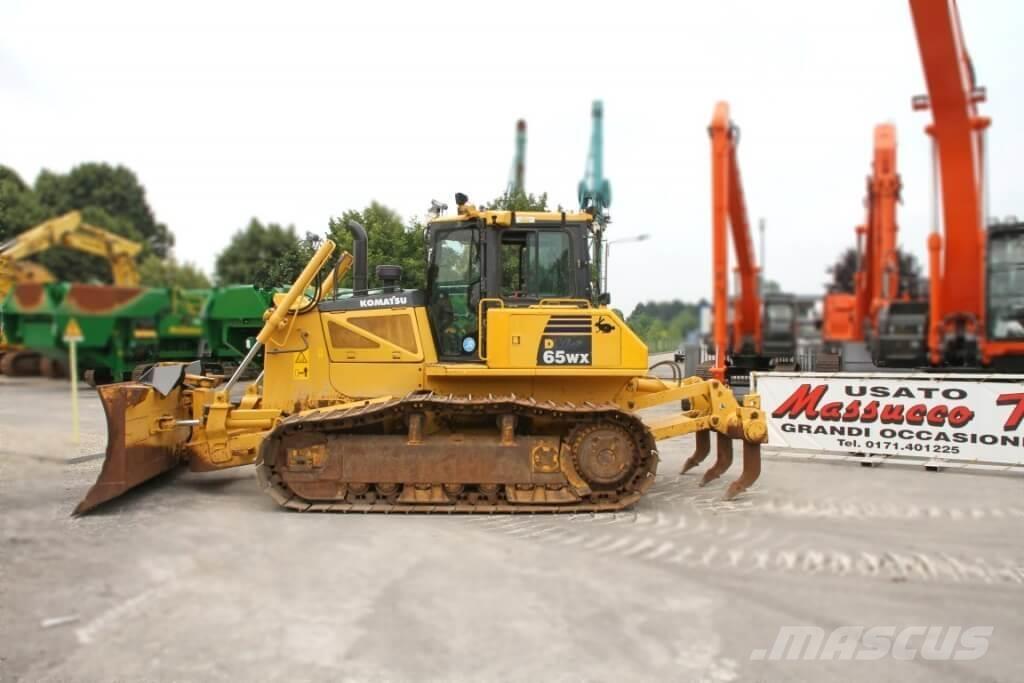 Komatsu D65WX-16 Dozers - Tratores rastos