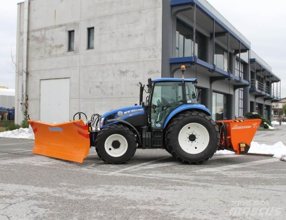 New Holland T5.115 Lâminas de neve e arados
