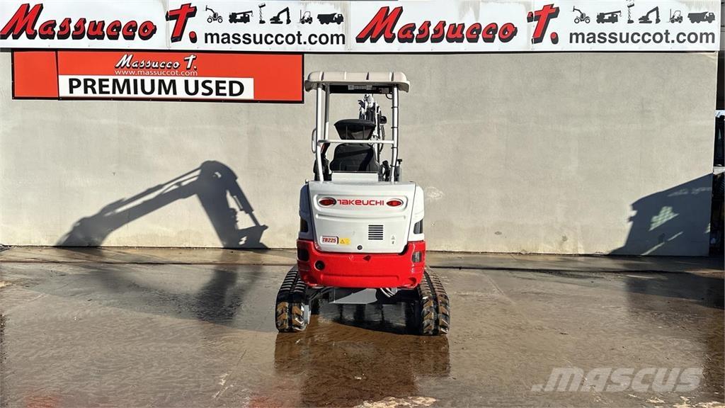 Takeuchi TB225 Mini Escavadoras <7t