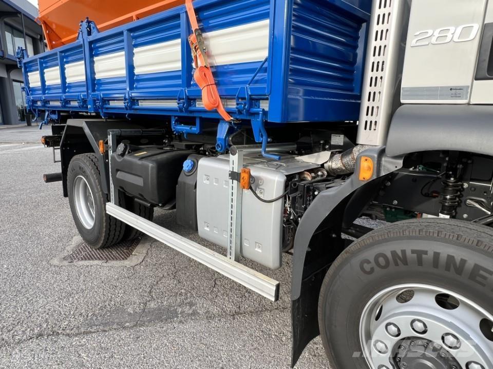 Volvo FL816-280 4X4 Lâminas de neve e arados