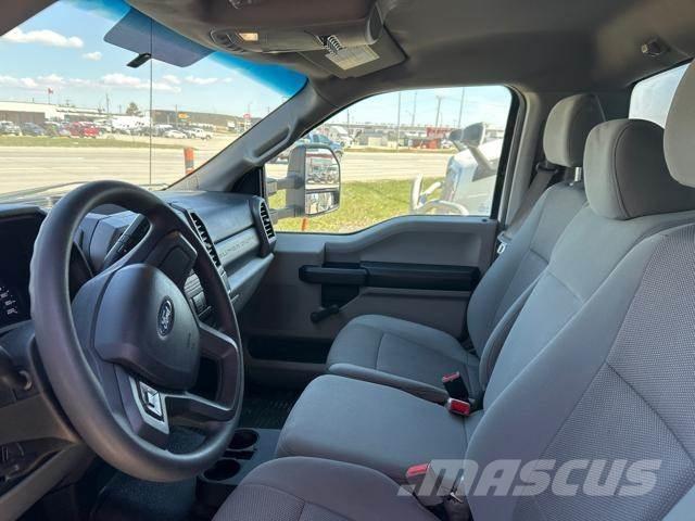 Ford F450 XL 4x2 Camiões de caixa fechada