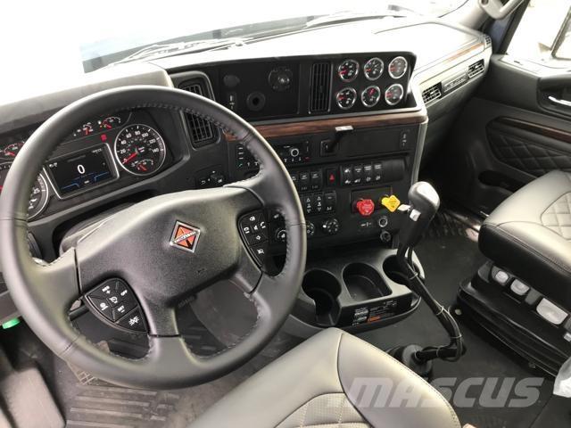 International HX Tractores (camiões)