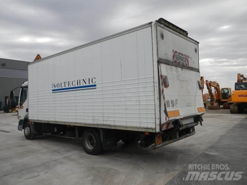 DAF LF 45 Camiões de caixa fechada