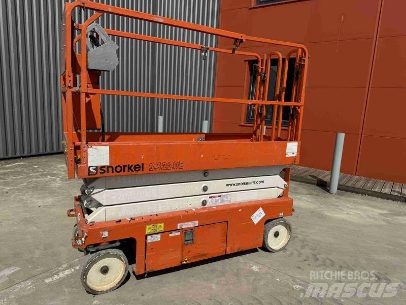 Snorkel S3220E Elevadores braços articulados