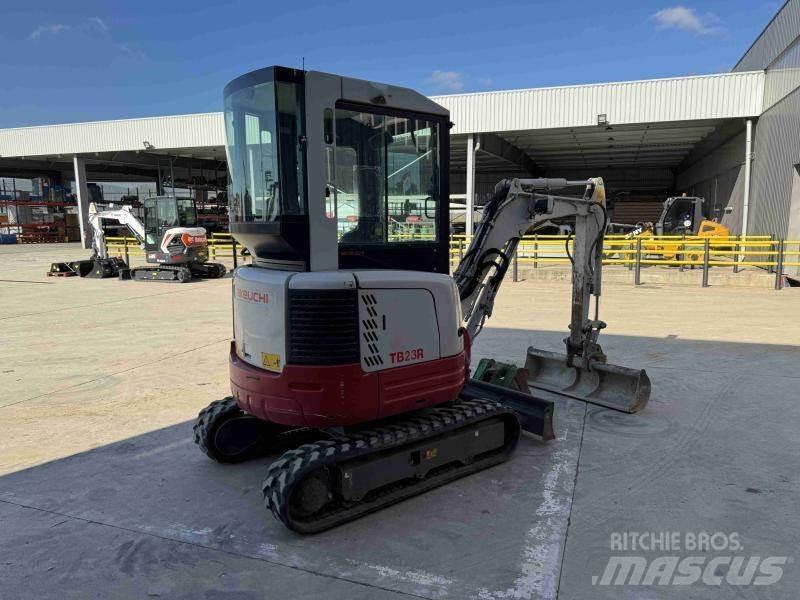 Takeuchi TB 23 Mini Escavadoras <7t