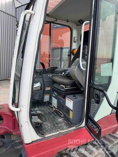 Takeuchi TB 250 Mini Escavadoras <7t
