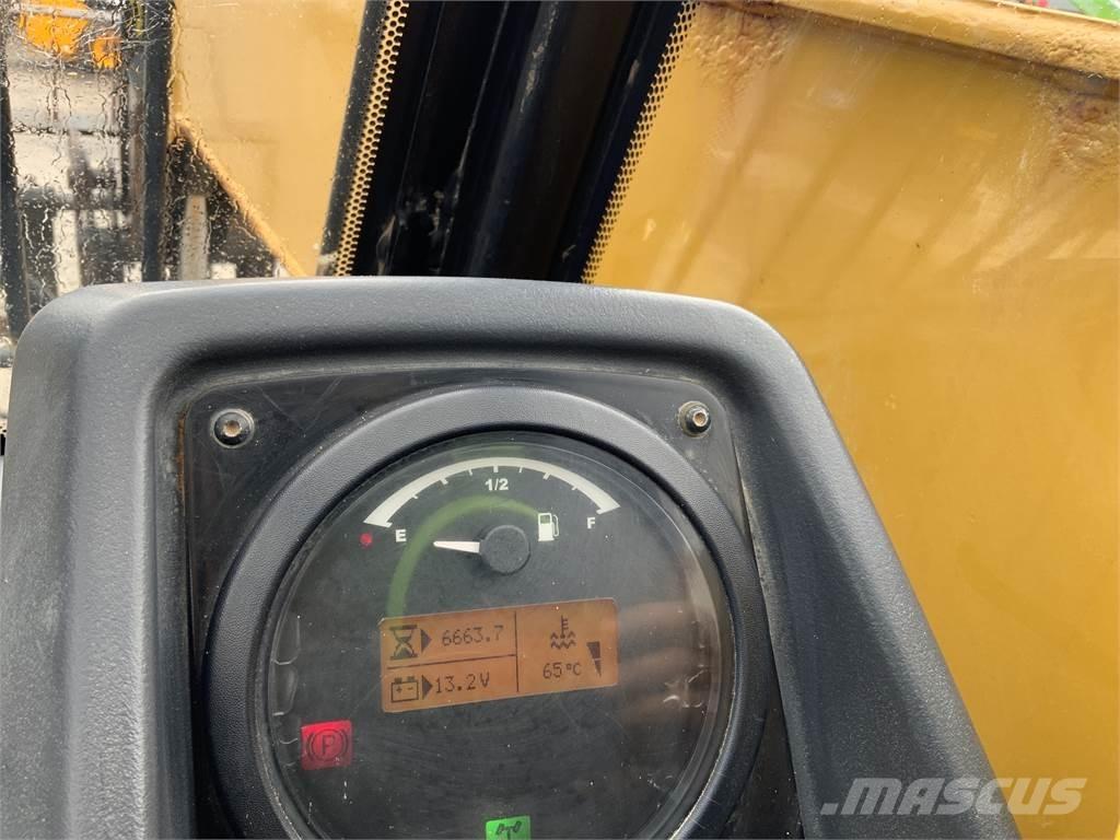CAT TH414C GC (ST23780) Agricultura - Outros
