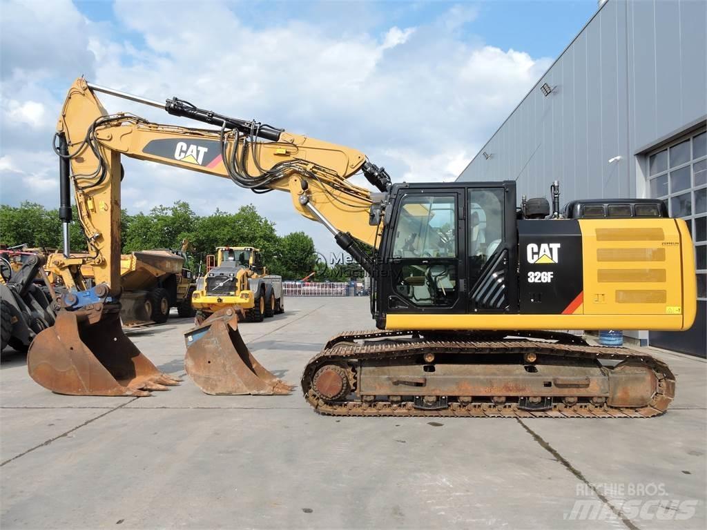CAT 326F Escavadoras de rastos