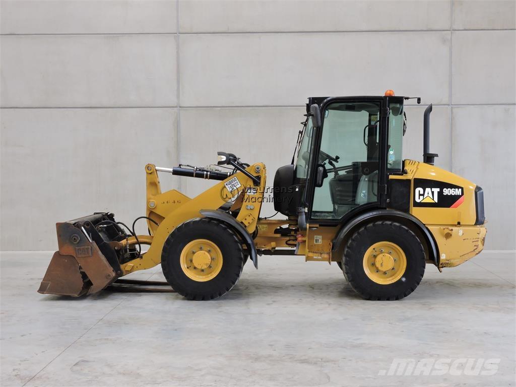 CAT 906M + FORK Pás carregadoras de rodas
