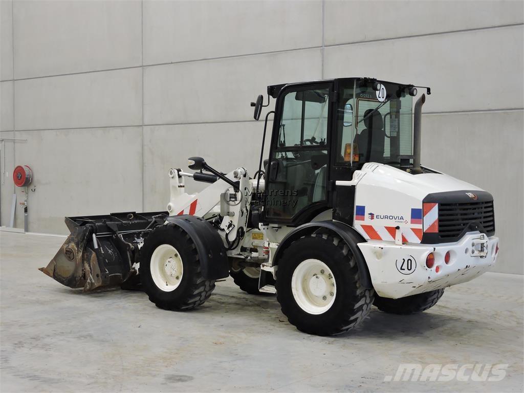 CAT 908M + FORK Pás carregadoras de rodas