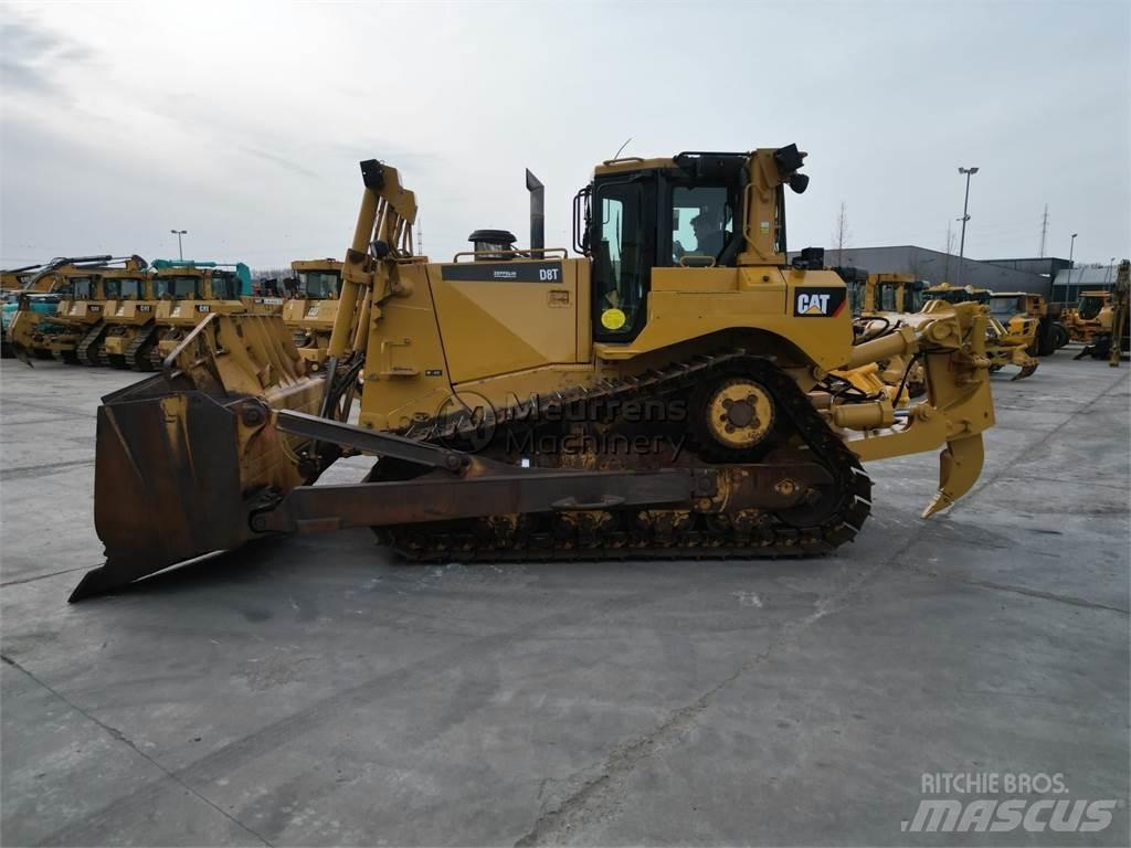 CAT D8T Dozers - Tratores