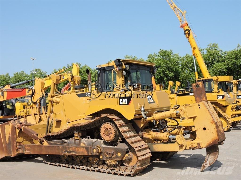 CAT D8T GERMAN Dozers - Tratores