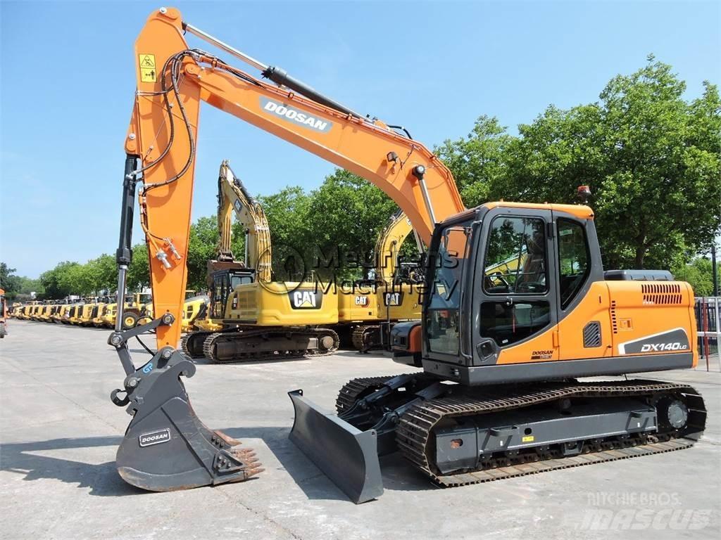 Doosan DX140LC Escavadoras de rastos