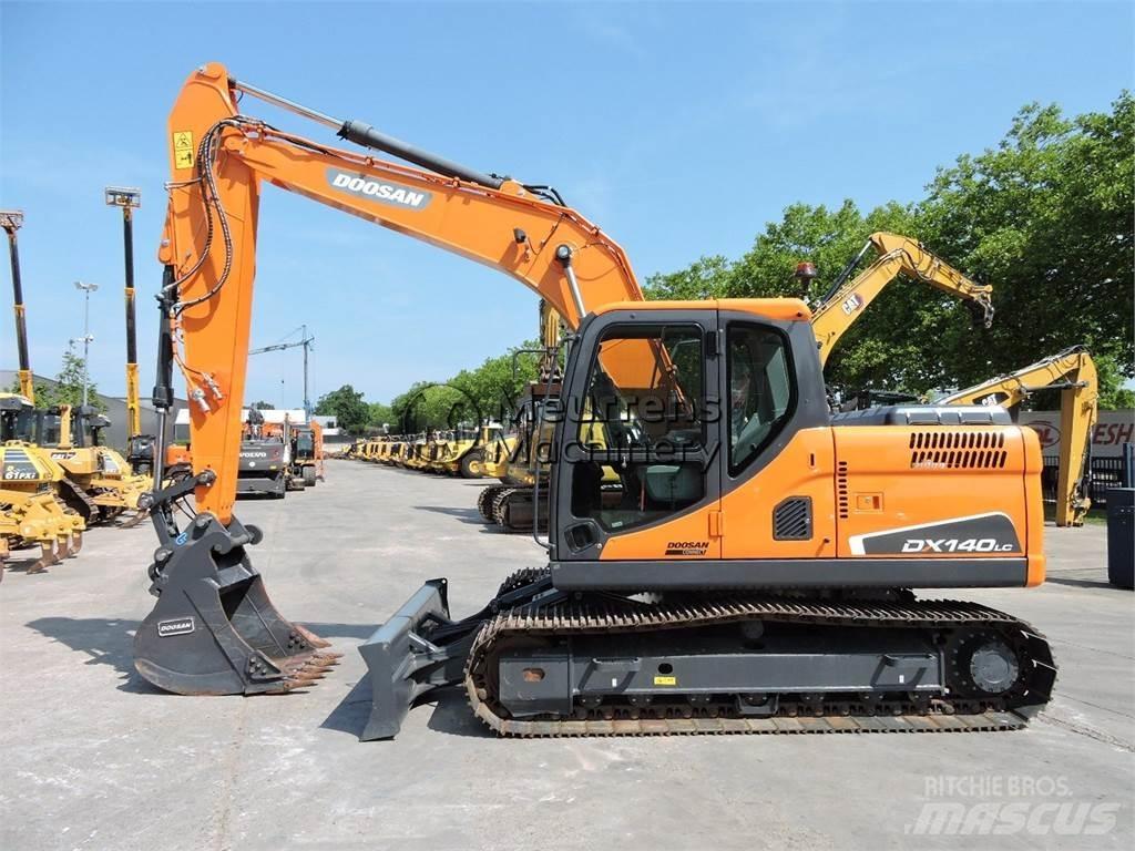 Doosan DX140LC Escavadoras de rastos