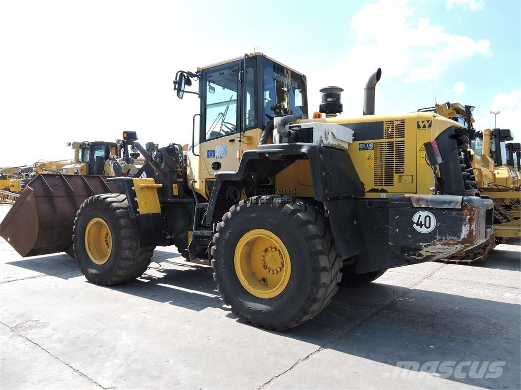 Komatsu WA320 Pás carregadoras de rodas