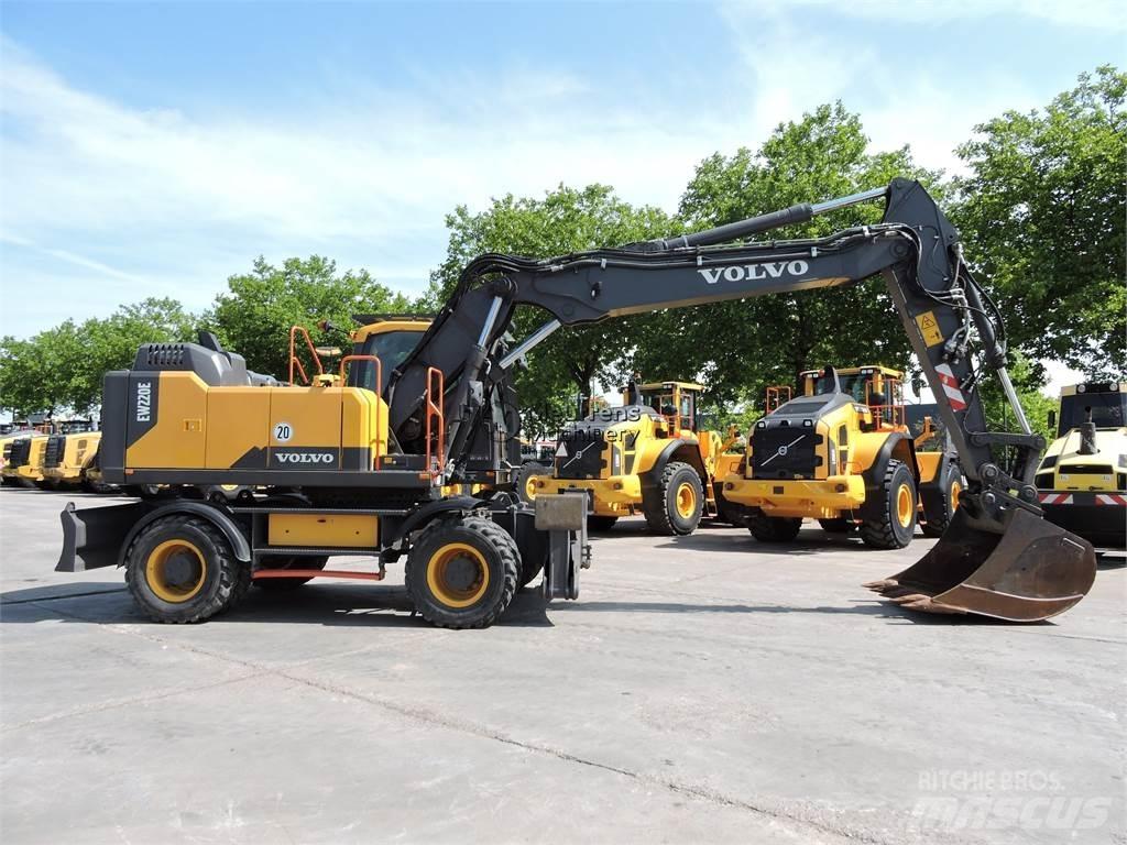 Volvo EW220E GERMAN Escavadoras de rodas