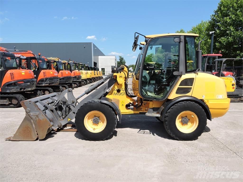 Volvo L25F + FORK Pás carregadoras de rodas