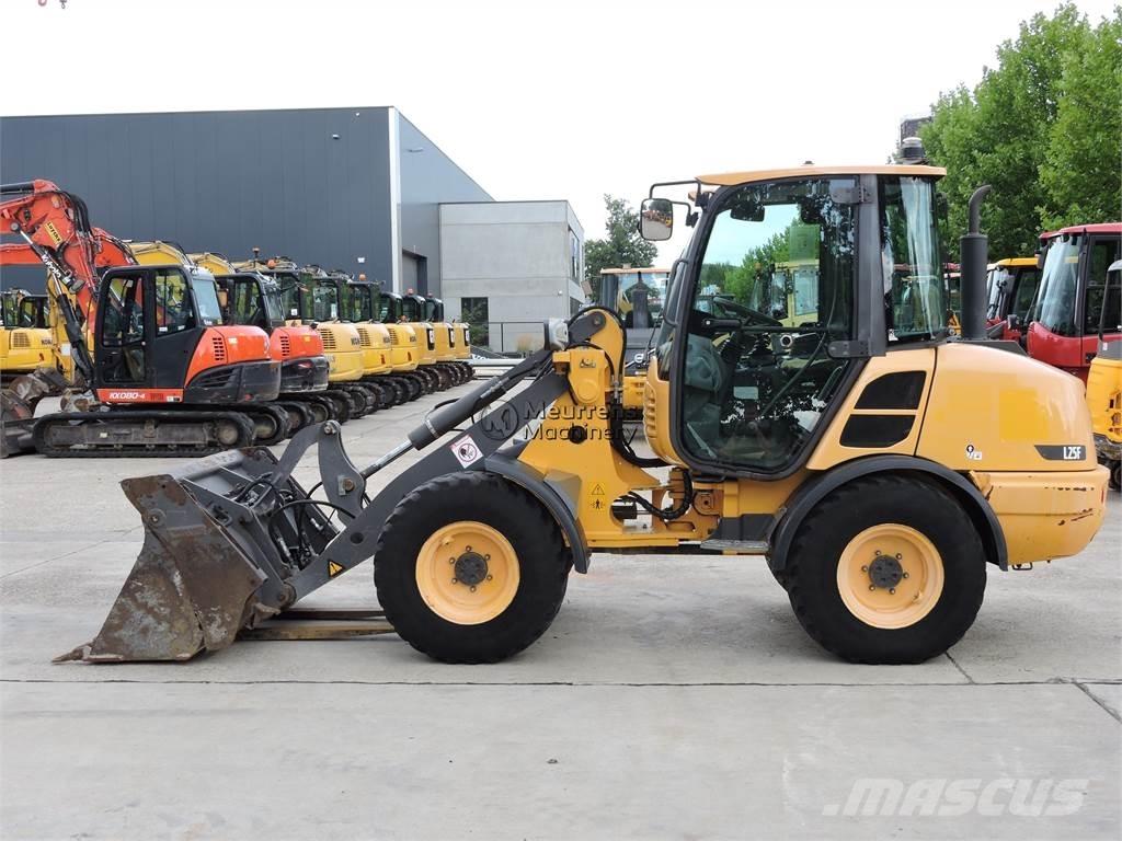 Volvo L25F + FORK Pás carregadoras de rodas