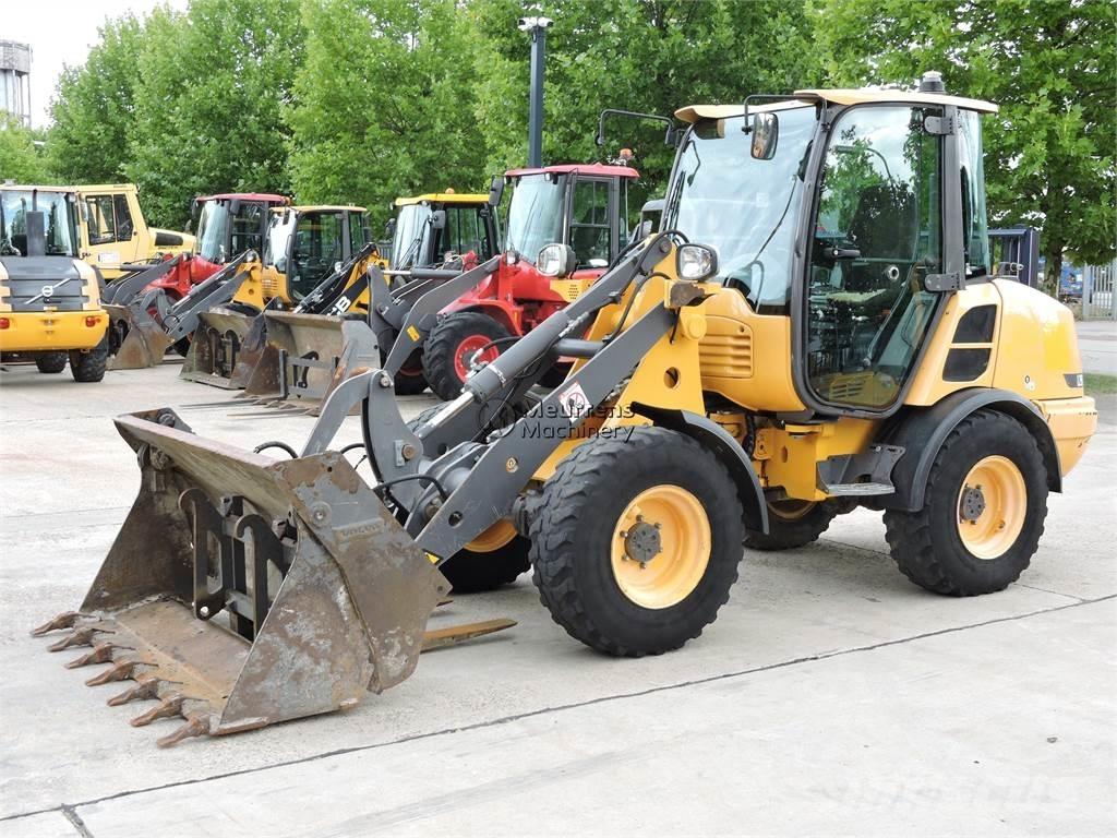 Volvo L25F + FORK Pás carregadoras de rodas