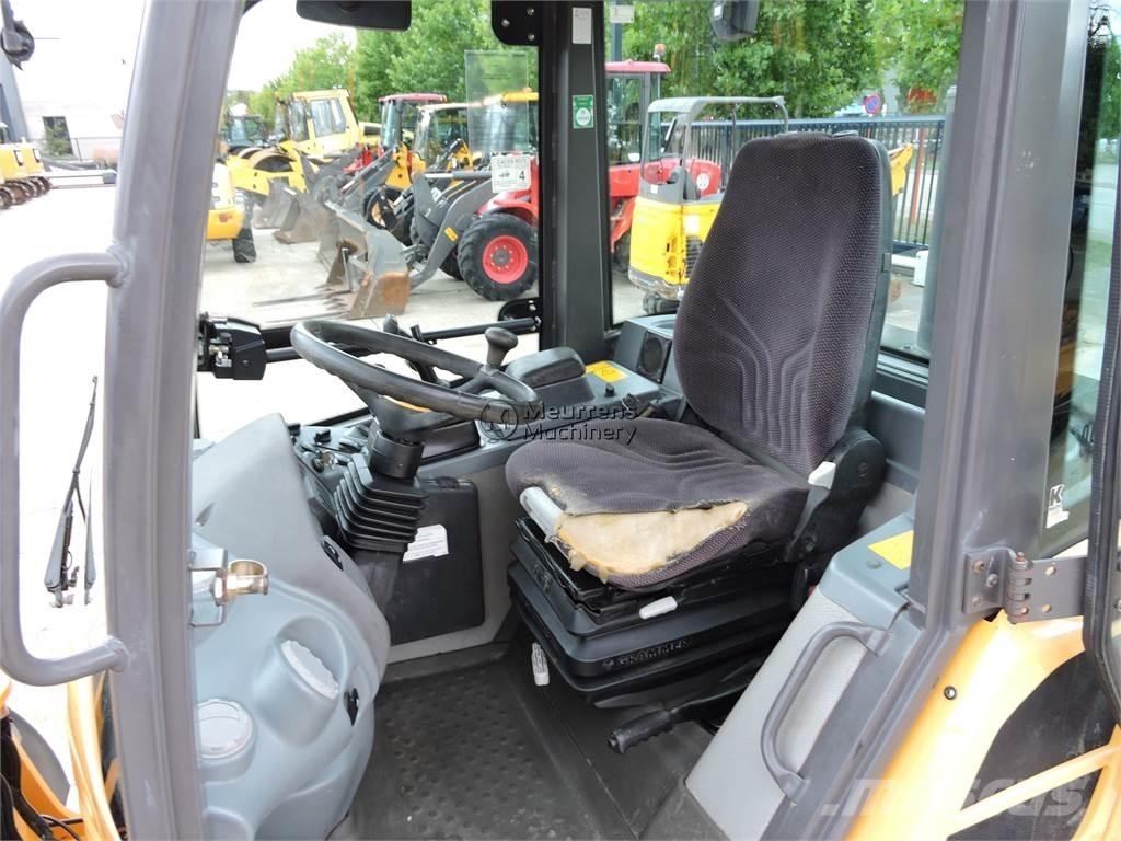Volvo L25F + FORK Pás carregadoras de rodas