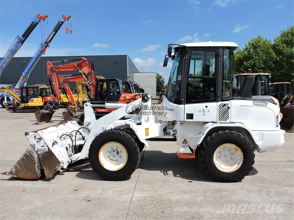 Volvo L30G + FORK Pás carregadoras de rodas