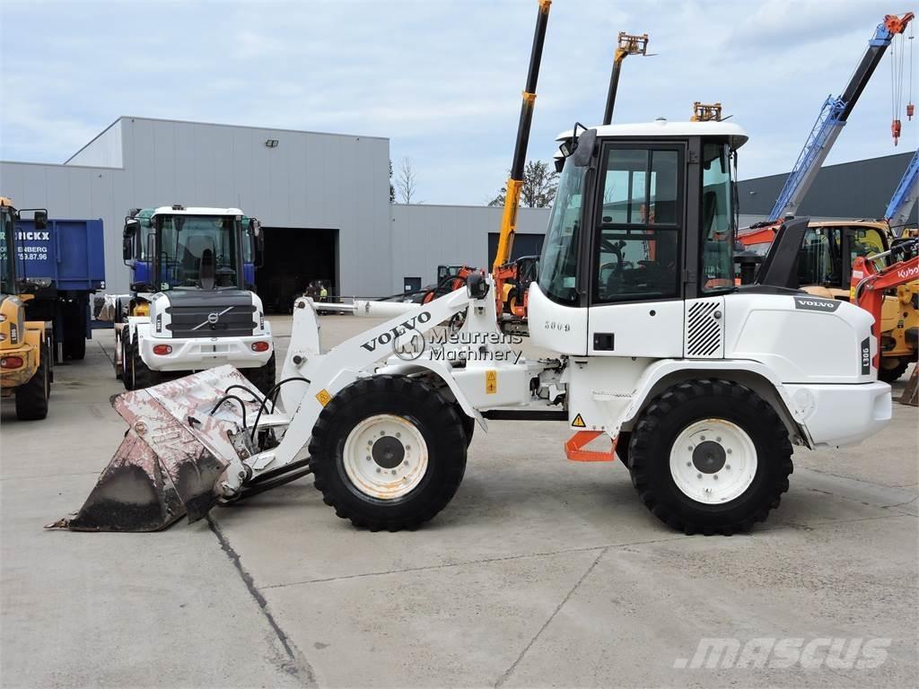 Volvo L30G + FORK Pás carregadoras de rodas