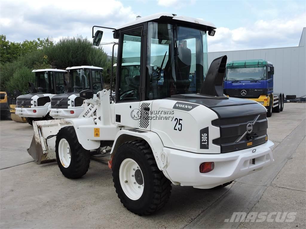 Volvo L30G + FORK Pás carregadoras de rodas